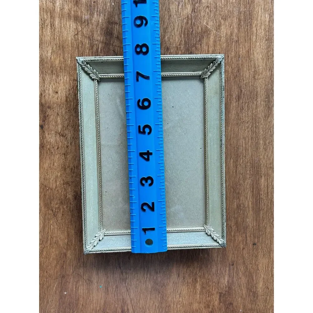 Vintage Art Deco-style picture frame ornate corner leaf motifs & twisted rope